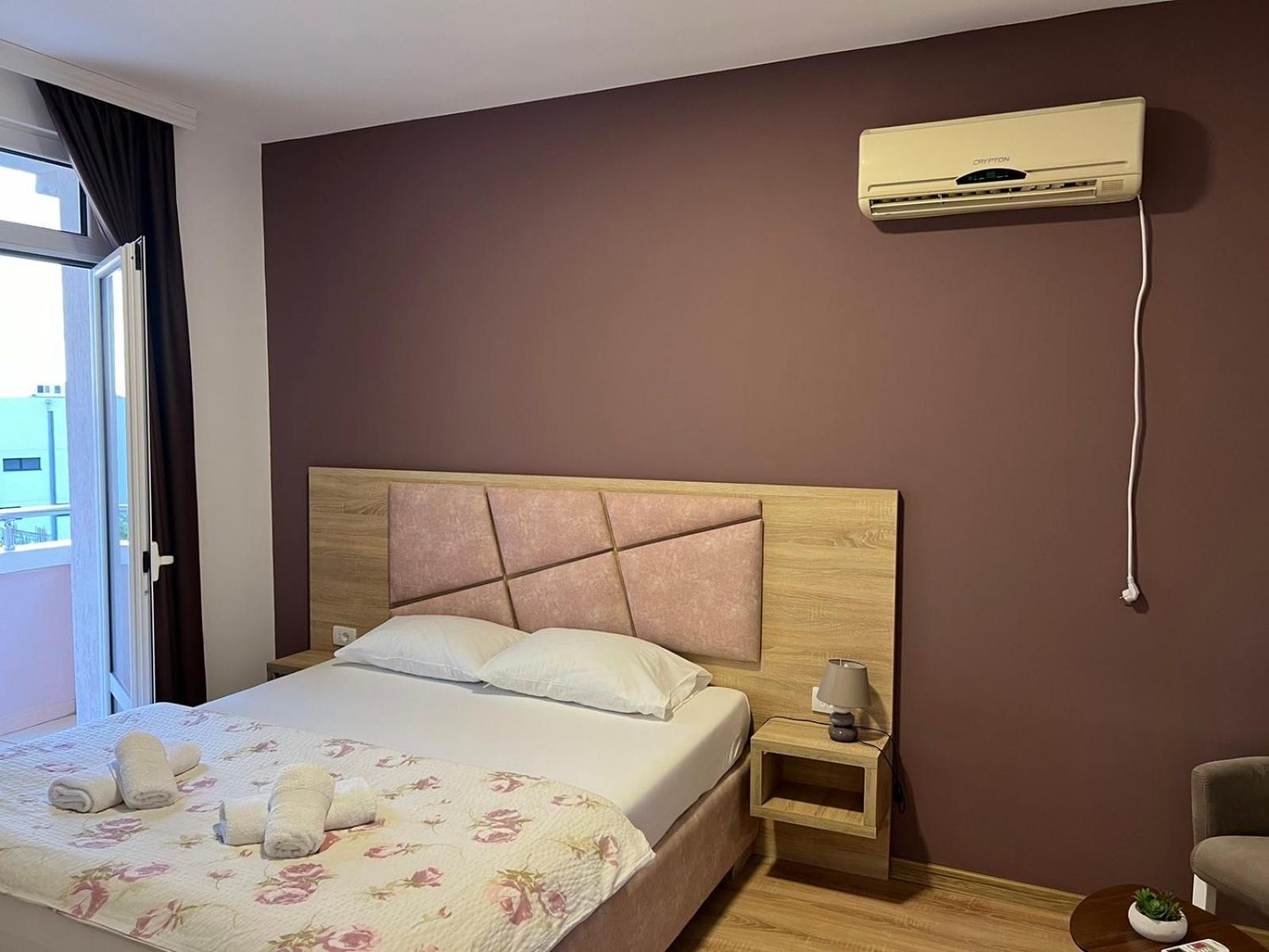 Apartments Adrian Ulcinj Exterior photo